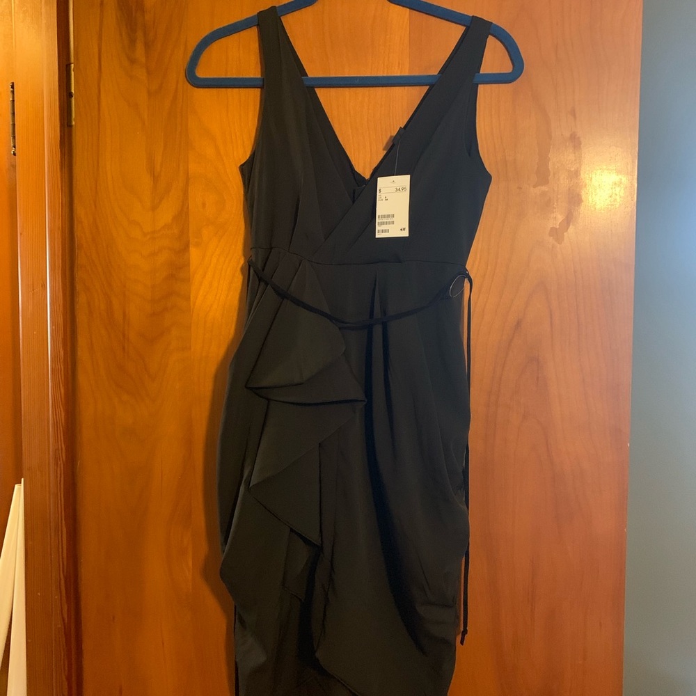 H&M Belted Dress with Pockets